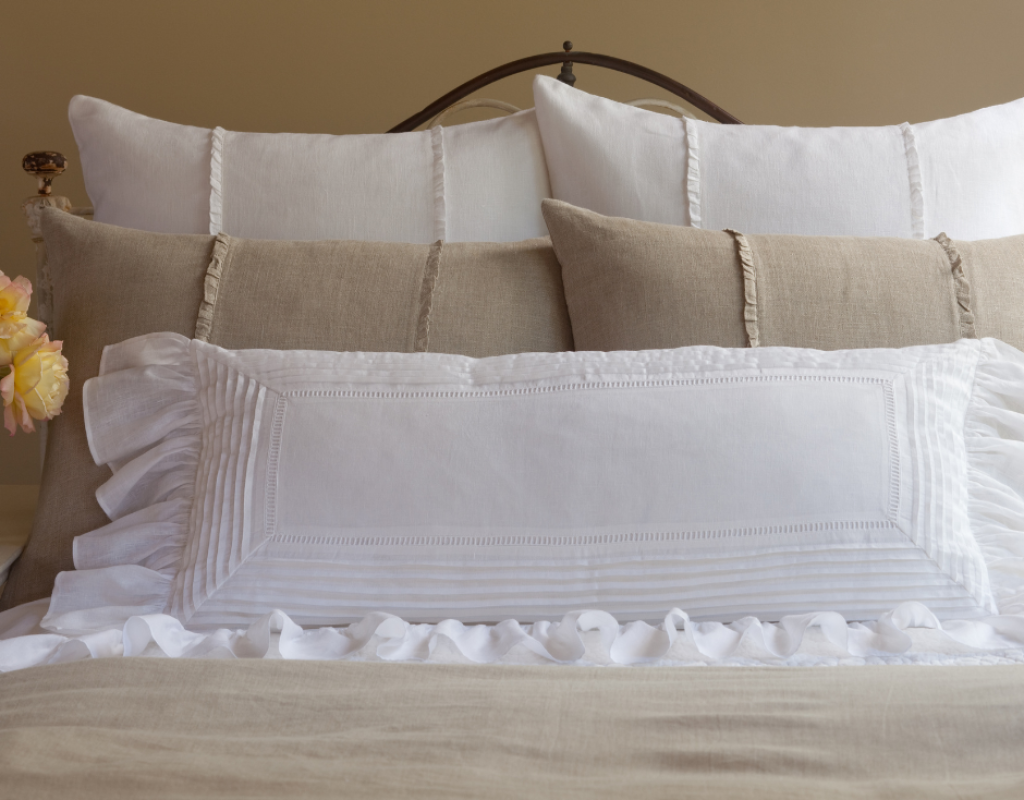 Post-Christmas Cleanup Simple Tips to Refresh Your Home holiday Post-Christmas Cleanup: Simple Tips to Refresh Your Home linens